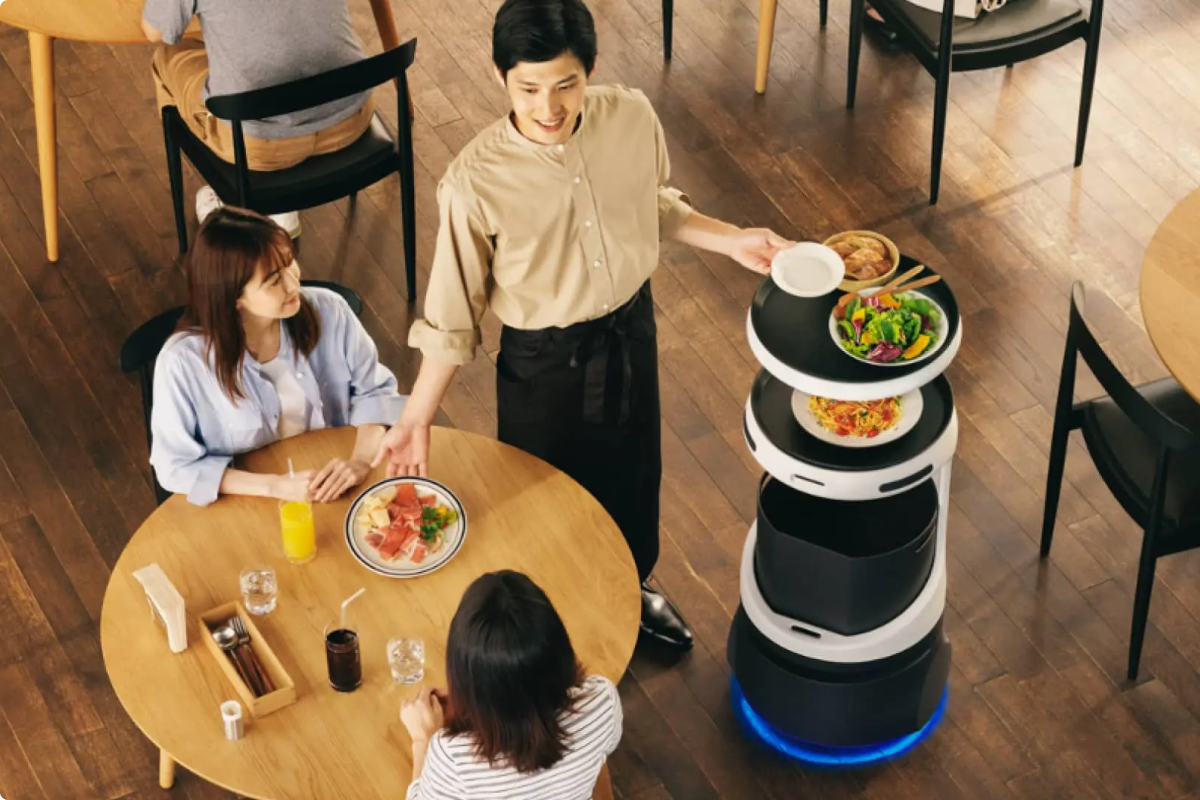 配膳ロボットソリューション（飲食店の人手不足や生産性を改善）